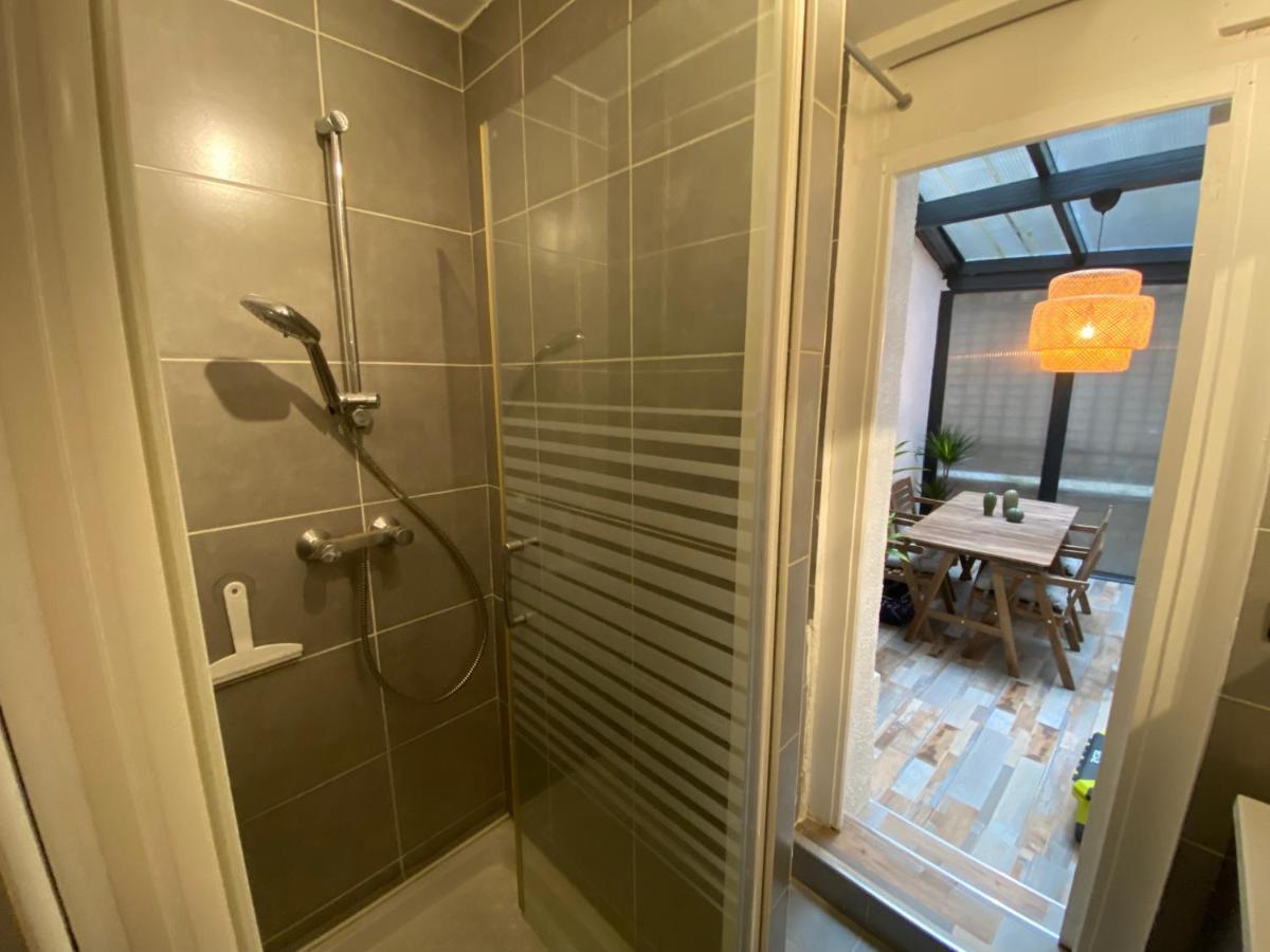 Cosy Parisian With A Patio In The Chic 16th District *