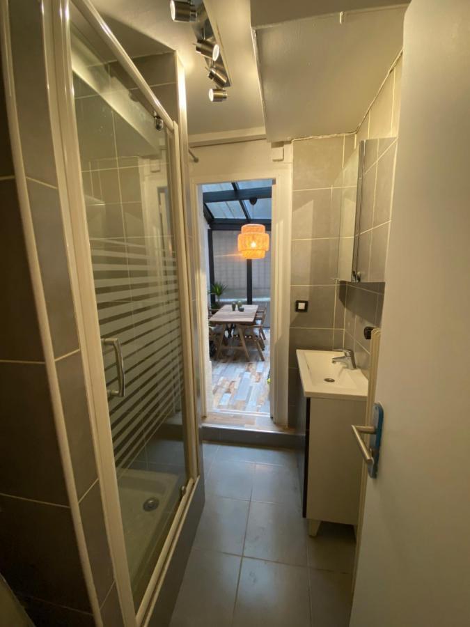 Cosy Parisian With A Patio In The Chic 16th District *